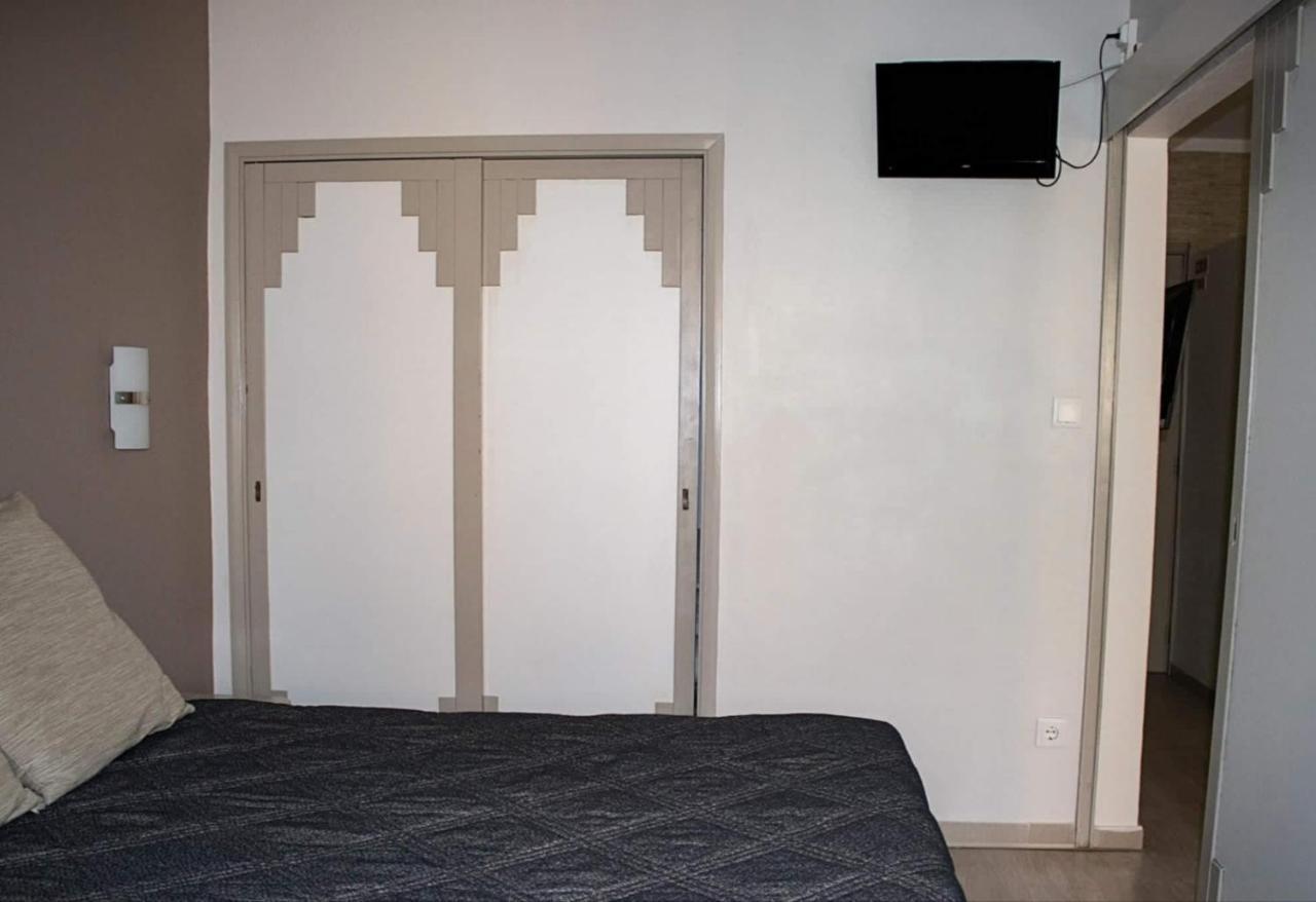 One Bedroom West - Tower B *